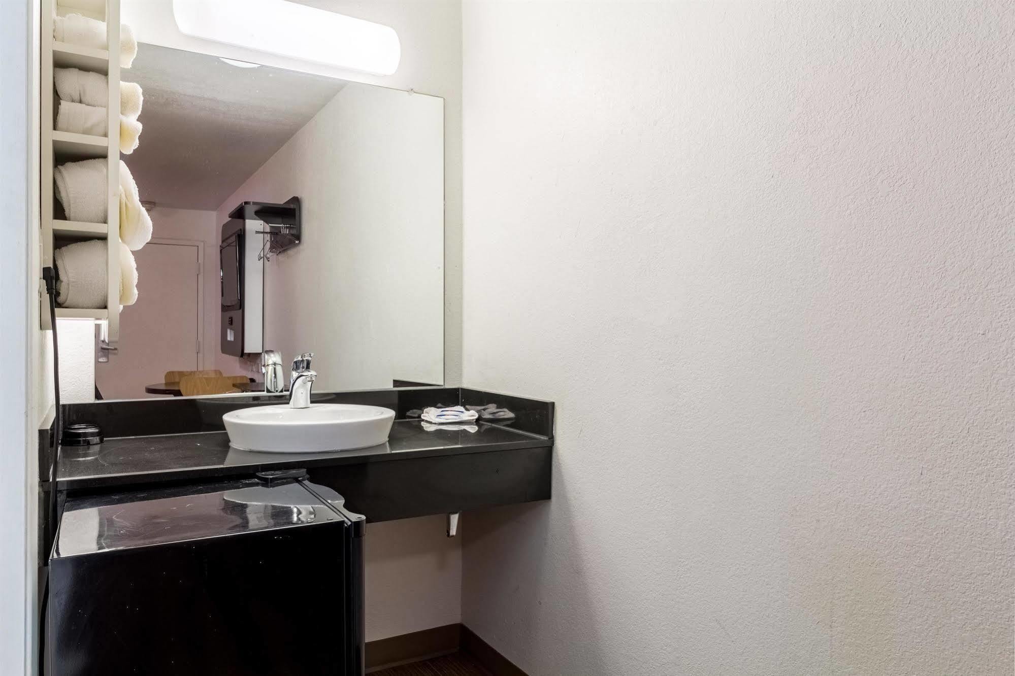 Motel 6-Garland, Tx - Dallas Экстерьер фото