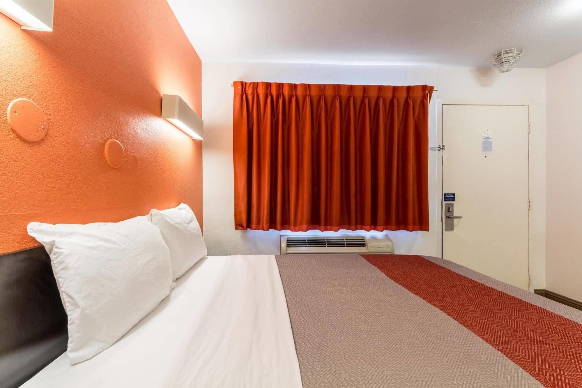 Motel 6-Garland, Tx - Dallas Экстерьер фото