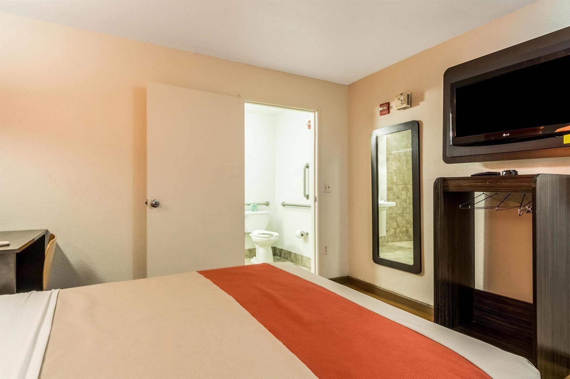 Motel 6-Garland, Tx - Dallas Экстерьер фото